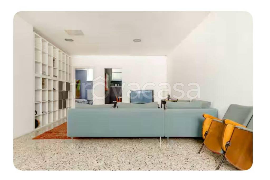 appartamento in vendita a Milano in zona Lorenteggio