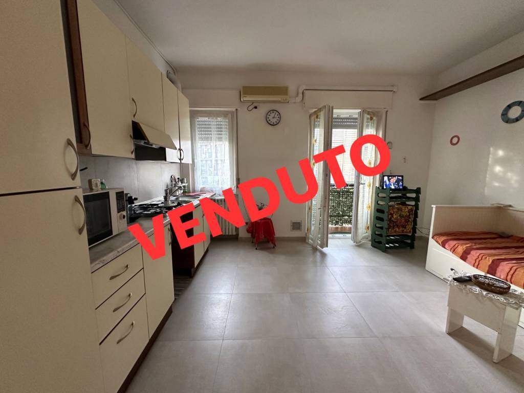 appartamento in vendita a Milano in zona Corvetto