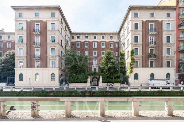 locale commerciale in vendita a Milano