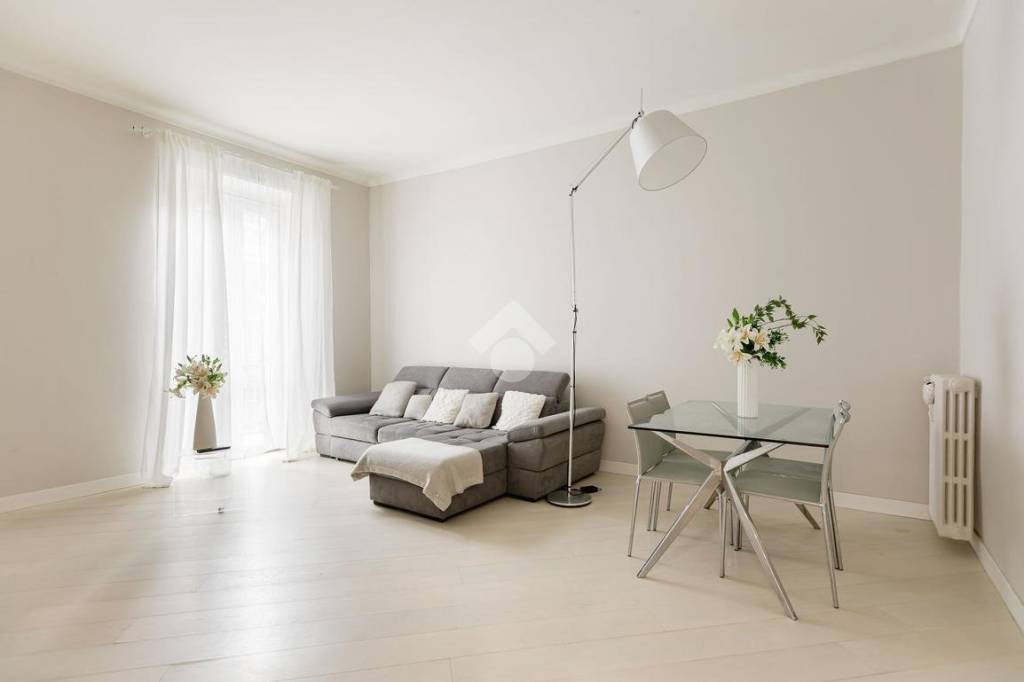 appartamento in vendita a Milano in zona Sempione