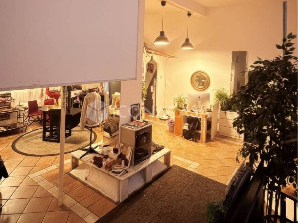 appartamento in vendita a Milano in zona XXII Marzo