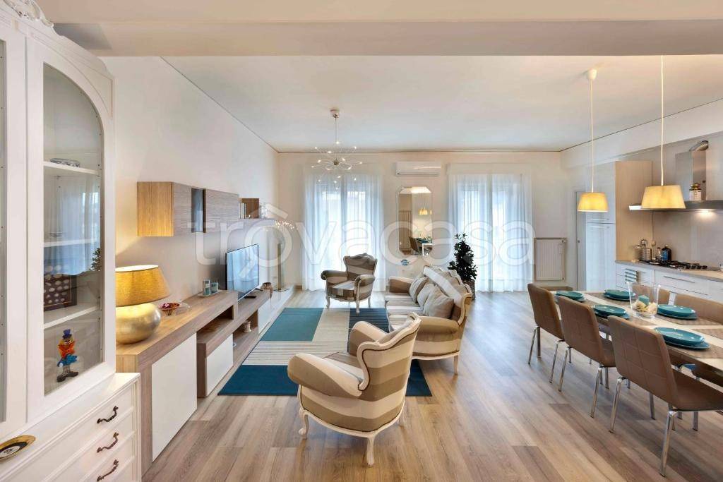 appartamento in vendita a Milano in zona Isola