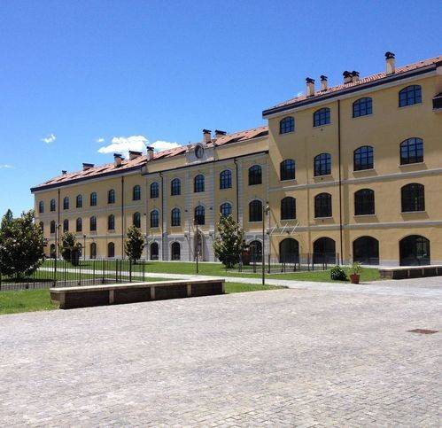 appartamento in vendita a Milano in zona Famagosta