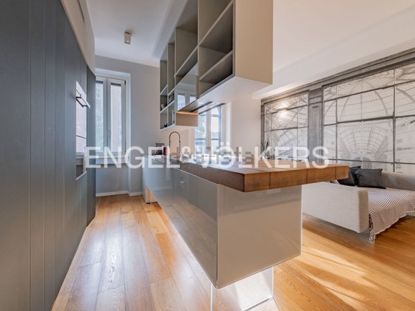 appartamento in vendita a Milano in zona Sempione