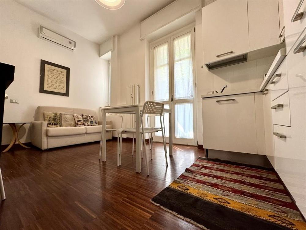 appartamento in vendita a Milano in zona Bocconi