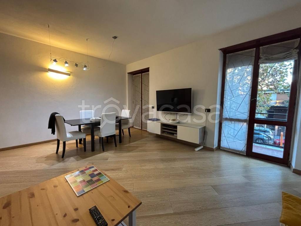 appartamento in vendita a Milano in zona Famagosta