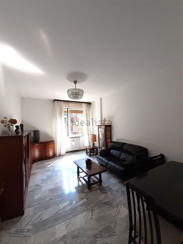 appartamento in vendita a Milano in zona Lorenteggio