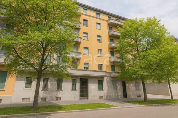 appartamento in vendita a Milano in zona Porta Vittoria