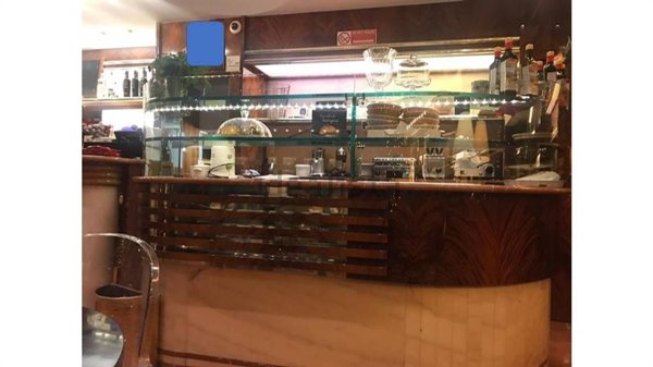 negozio in vendita a Milano in zona Gallaratese