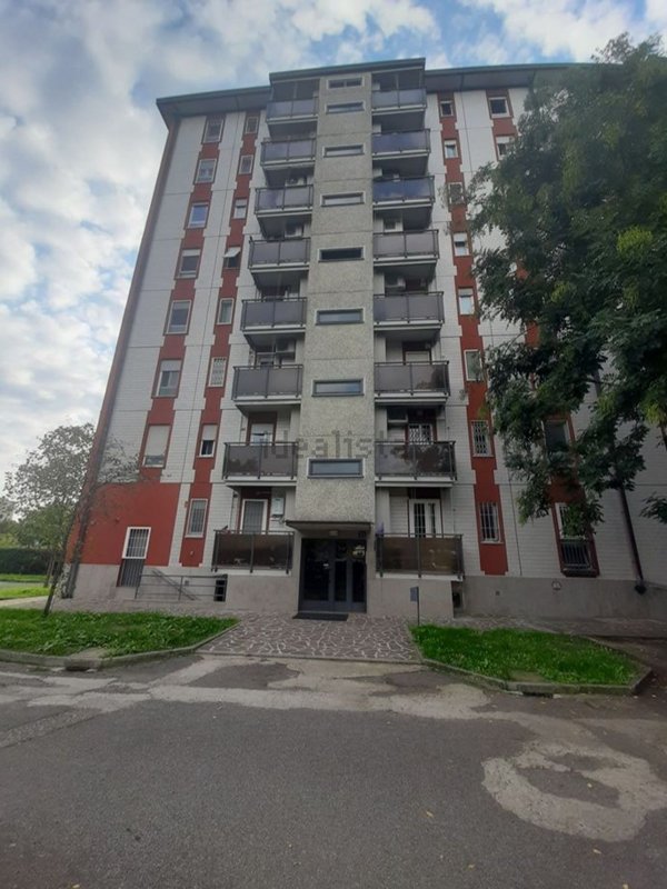 appartamento in vendita a Milano in zona Gallaratese