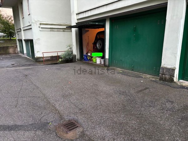 ufficio in vendita a Milano in zona Gallaratese