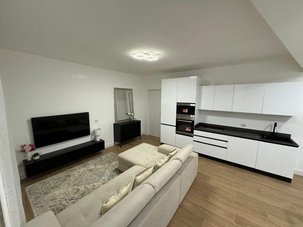 appartamento in vendita a Milano in zona Rembrandt