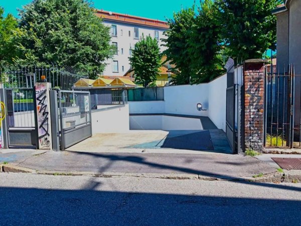 locale di sgombero in vendita a Milano in zona Precotto
