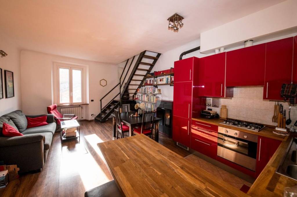 appartamento in vendita a Milano in zona Lambrate