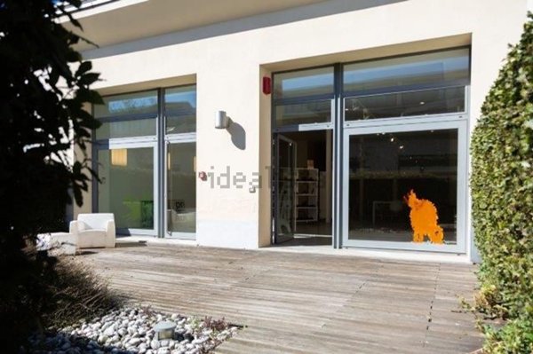 ufficio in vendita a Milano in zona San Cristoforo