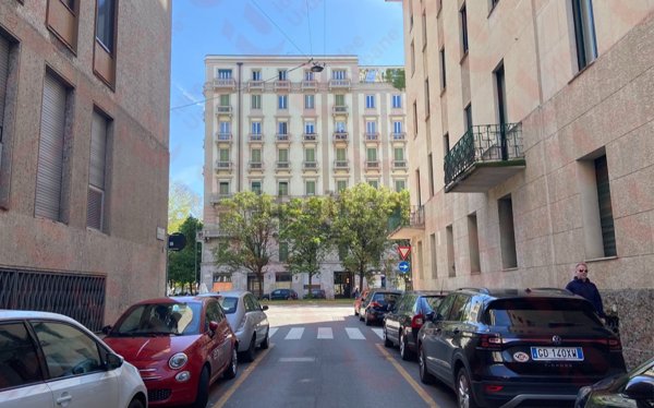 ufficio in vendita a Milano in zona Cinque Giornate