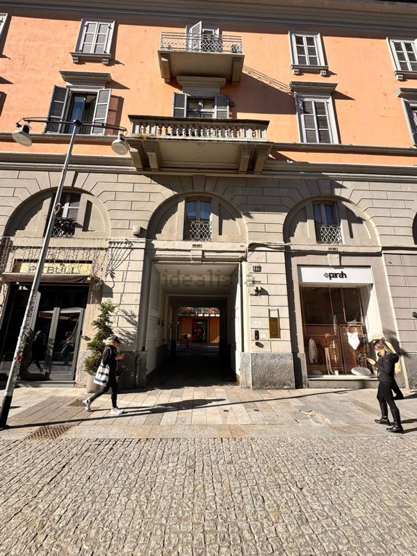 appartamento in vendita a Milano in zona Porta Garibaldi