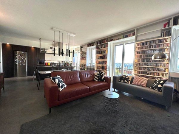 appartamento in vendita a Milano in zona Isola