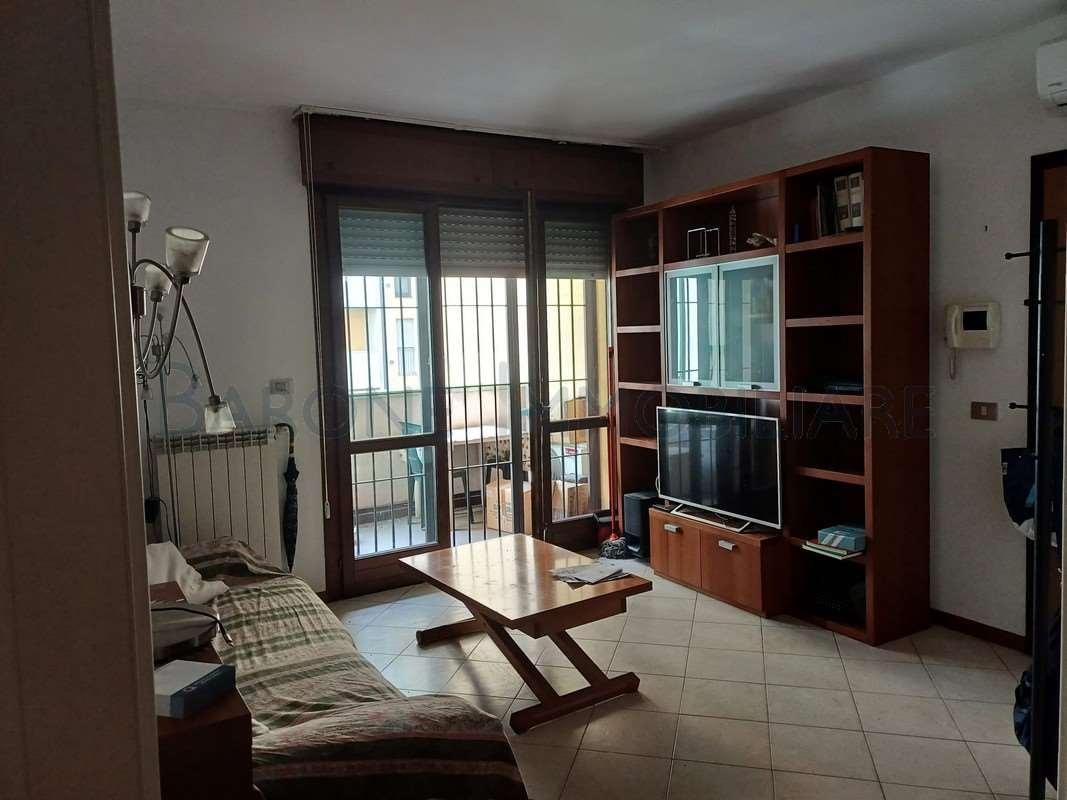 appartamento in vendita a Milano in zona Isola