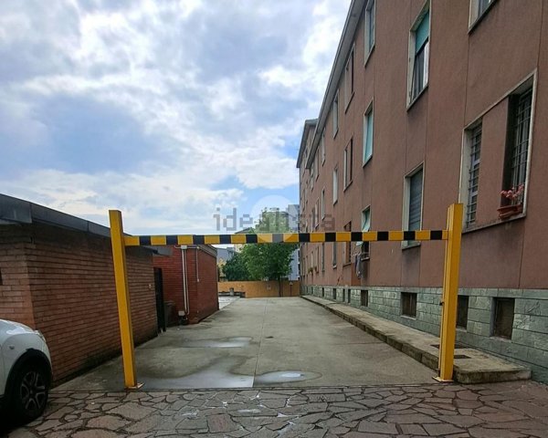 negozio in vendita a Milano in zona Dergano