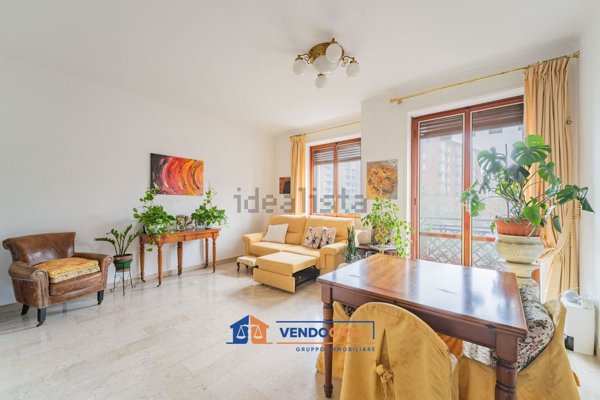 appartamento in vendita a Milano in zona Famagosta