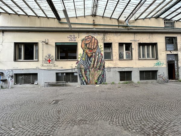 ufficio in vendita a Milano in zona Lambrate