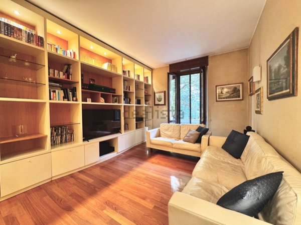 appartamento in vendita a Milano in zona Il Portello