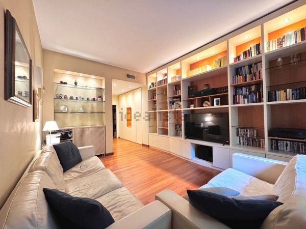 appartamento in vendita a Milano in zona Il Portello