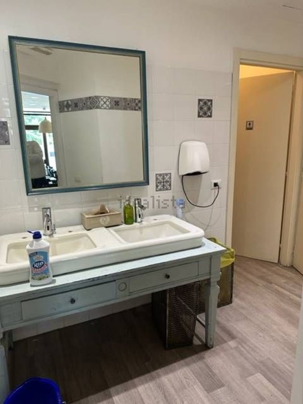 negozio in vendita a Milano in zona Gratosoglio