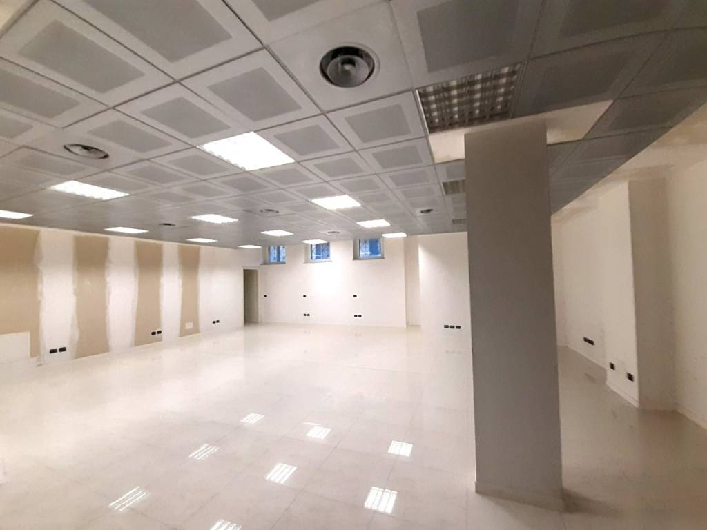 ufficio in vendita a Milano