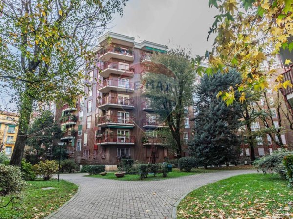 appartamento in vendita a Milano in zona Città Studi