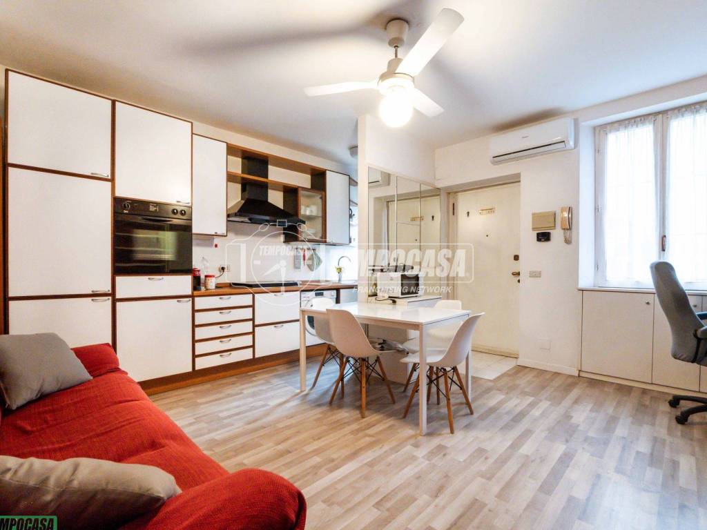 appartamento in vendita a Milano in zona Rottole