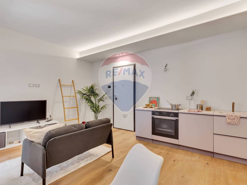 appartamento in vendita a Milano in zona Sempione