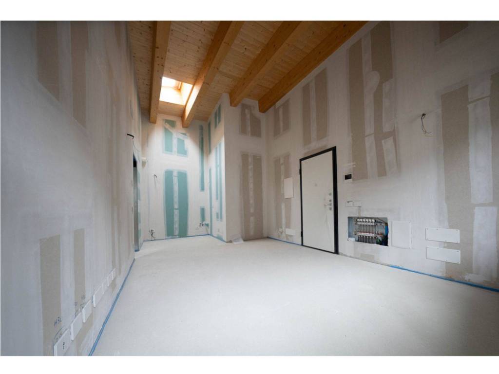 appartamento in vendita a Milano in zona Famagosta