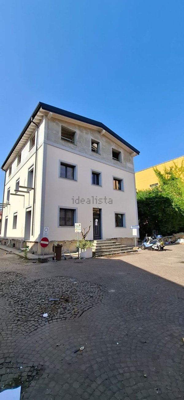 appartamento in vendita a Milano in zona Bovisa