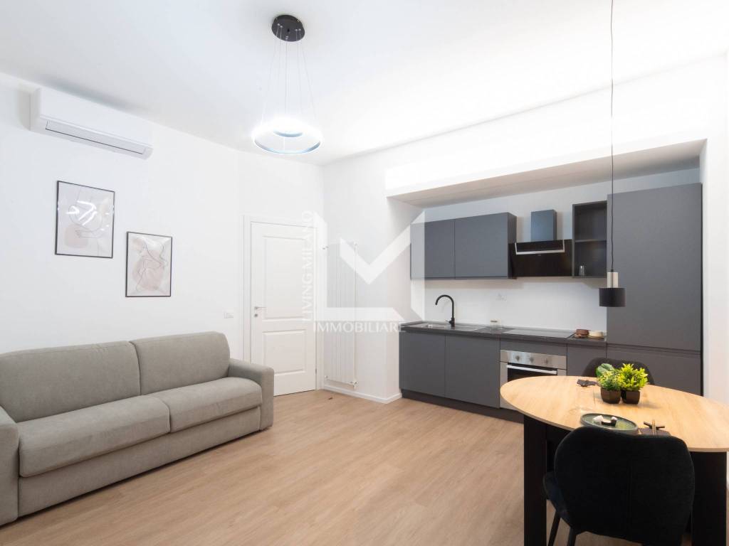 appartamento in vendita a Milano in zona Famagosta