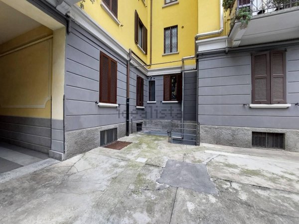 locale di sgombero in vendita a Milano in zona XXII Marzo