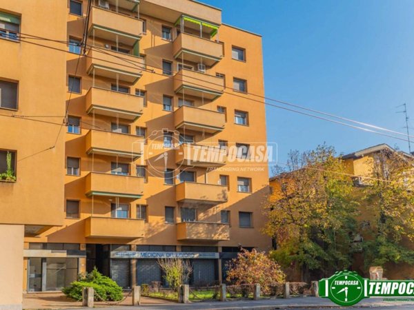 locale commerciale in vendita a Milano in zona Bovisa