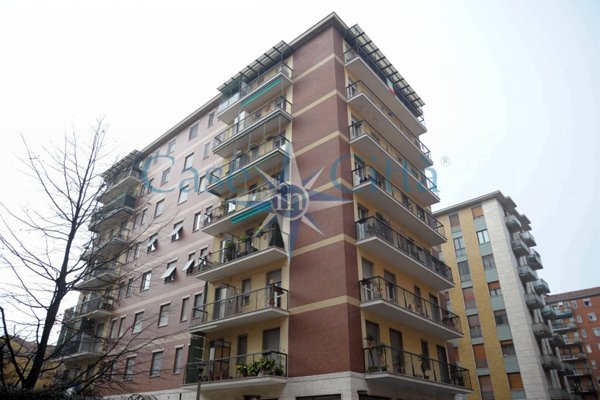 appartamento in vendita a Milano in zona Rembrandt