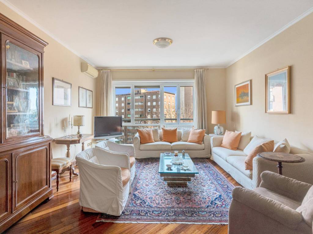 appartamento in vendita a Milano in zona Il Portello