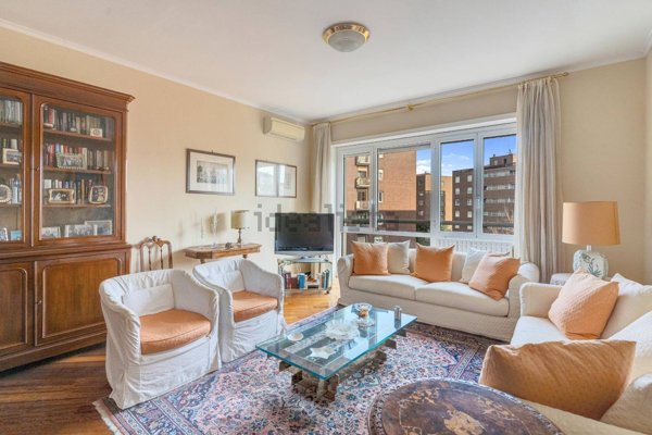 appartamento in vendita a Milano in zona Il Portello