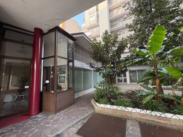 appartamento in vendita a Milano in zona Adriano