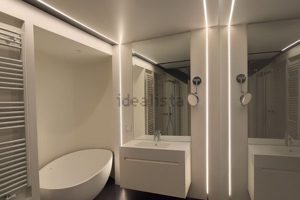 ufficio in vendita a Milano in zona Brera