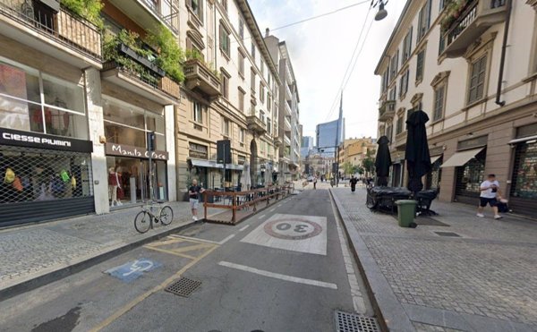 intera palazzina in vendita a Milano in zona Porta Garibaldi