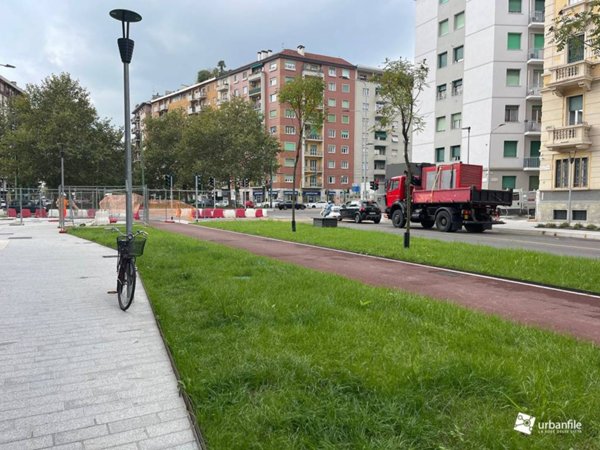 negozio in vendita a Milano in zona Solari