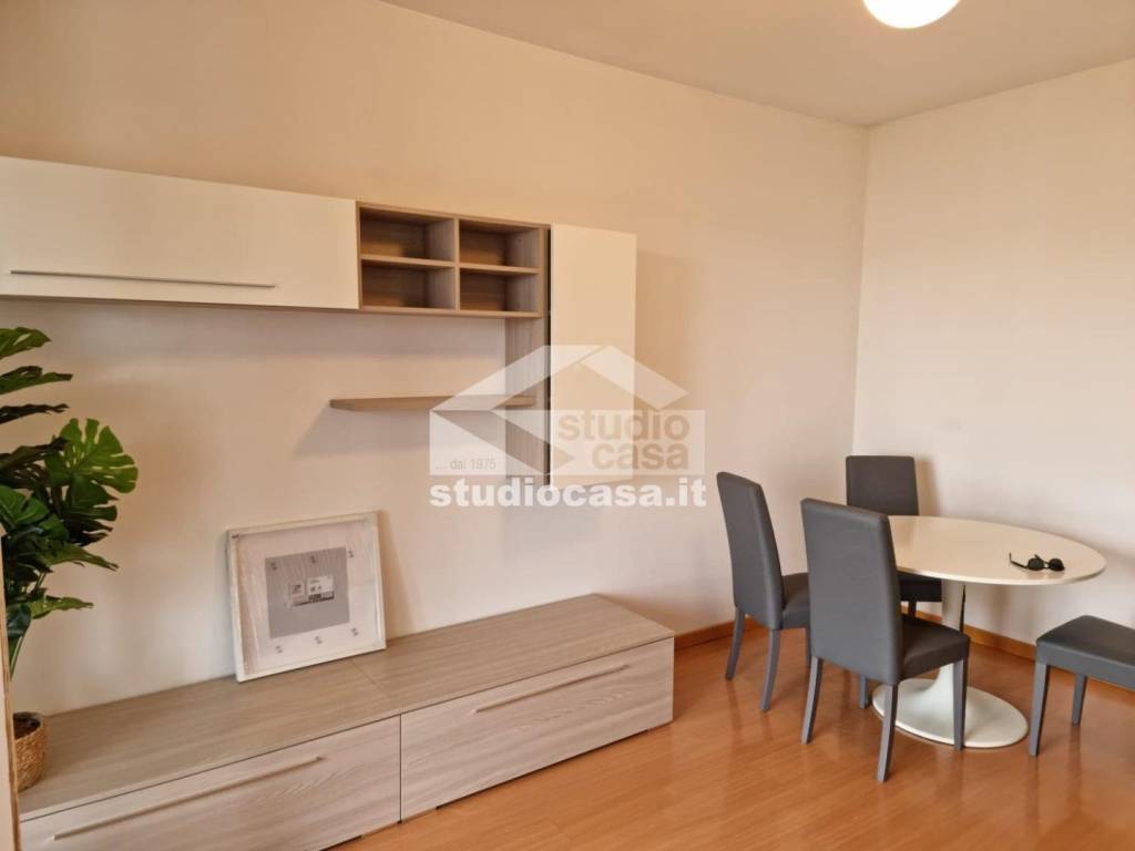 appartamento in vendita a Milano in zona Feltre