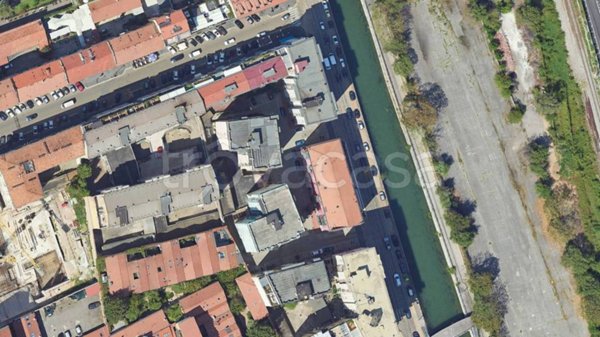 appartamento in vendita a Milano in zona Porta Genova