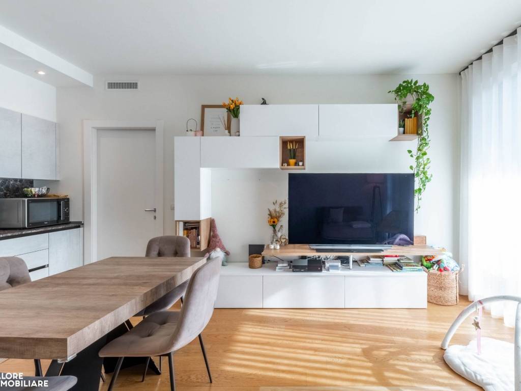 appartamento in vendita a Milano in zona Piazzale Lodi