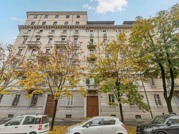 appartamento in vendita a Milano in zona Solari