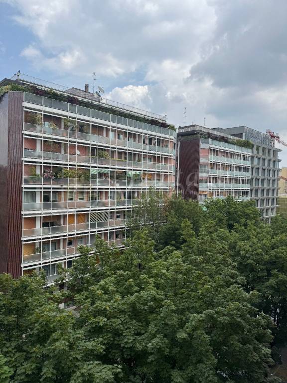 appartamento in vendita a Milano in zona Parco Solari